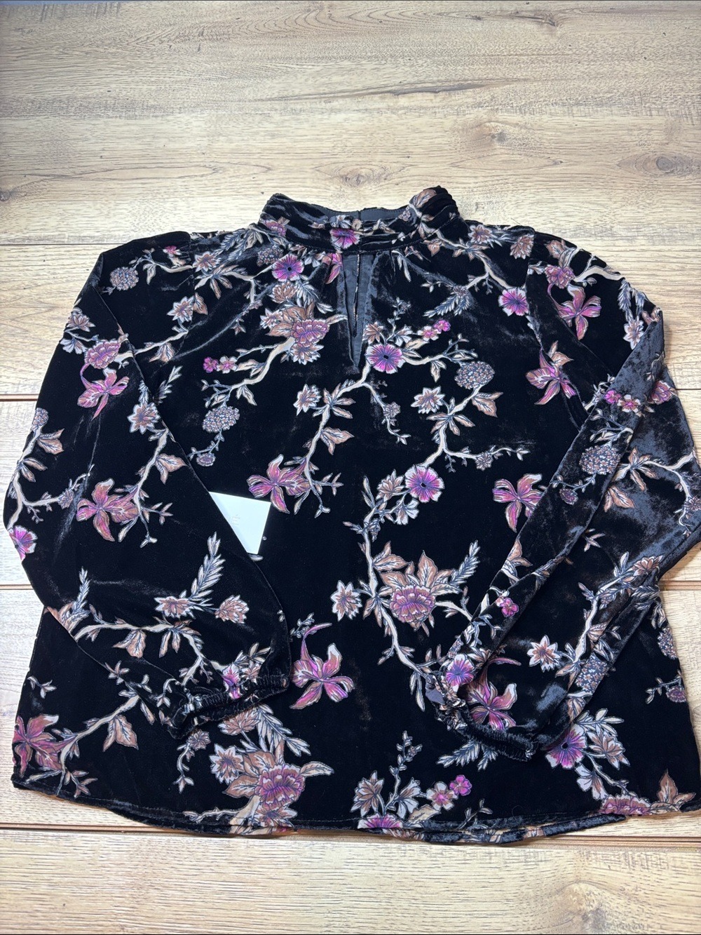 Women’s Cache Velvet Floral Mock Neck Top Black with Pink Floral Size Small NWT
